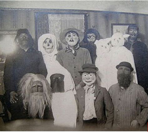 Vintage Halloweens 