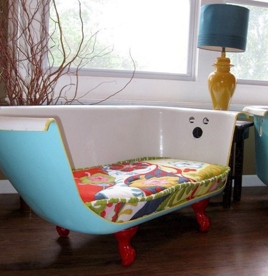 I Just Made My Bathtub To Sofa