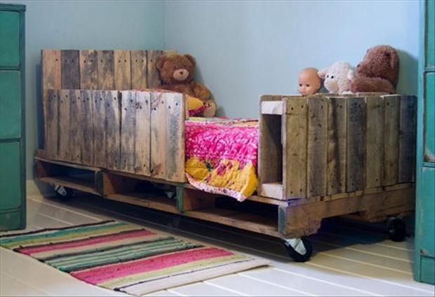 Wood Pallet To Bed